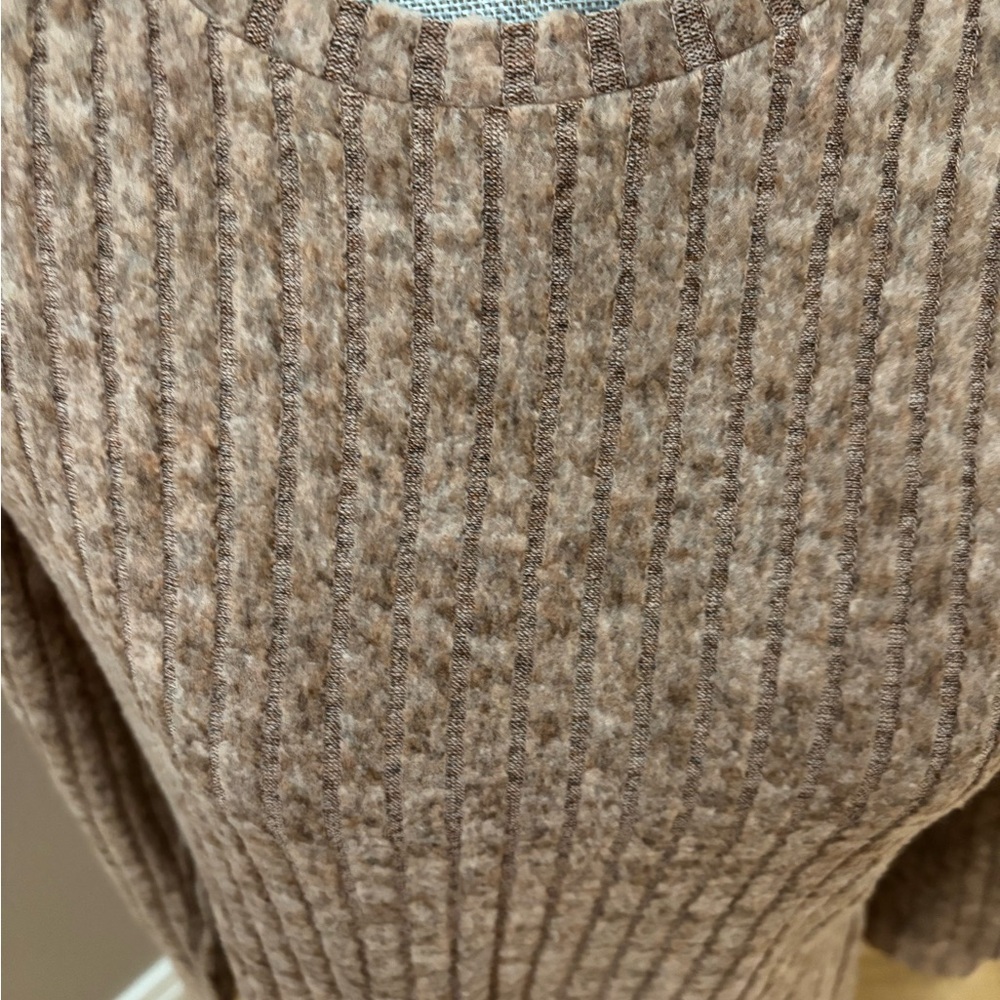 Cozy Ribbed Knit Pullover - Taupe - Picture 6 of 6